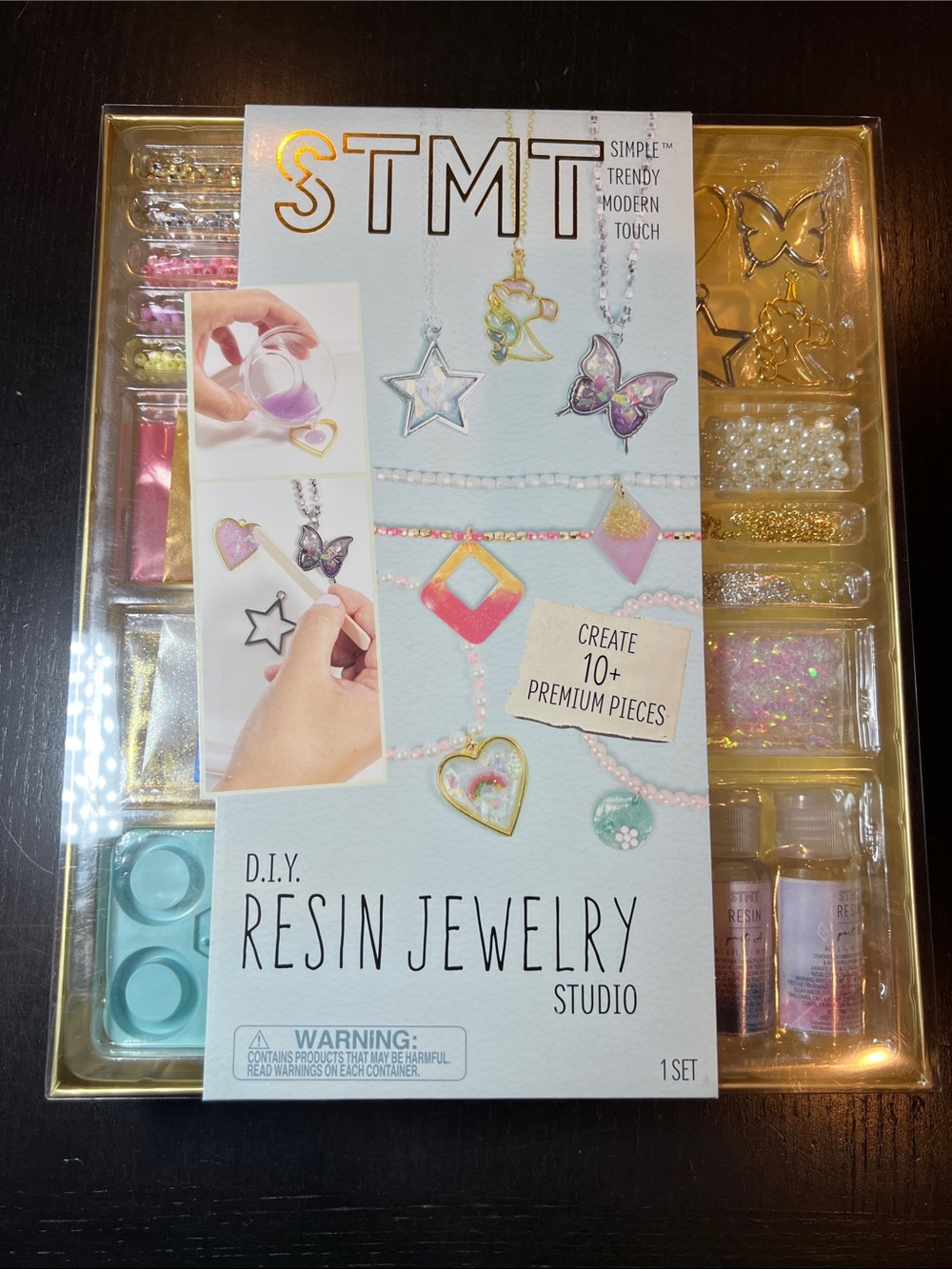 DIY Resin Jewelry Studio Kit - Pink, Gold, White